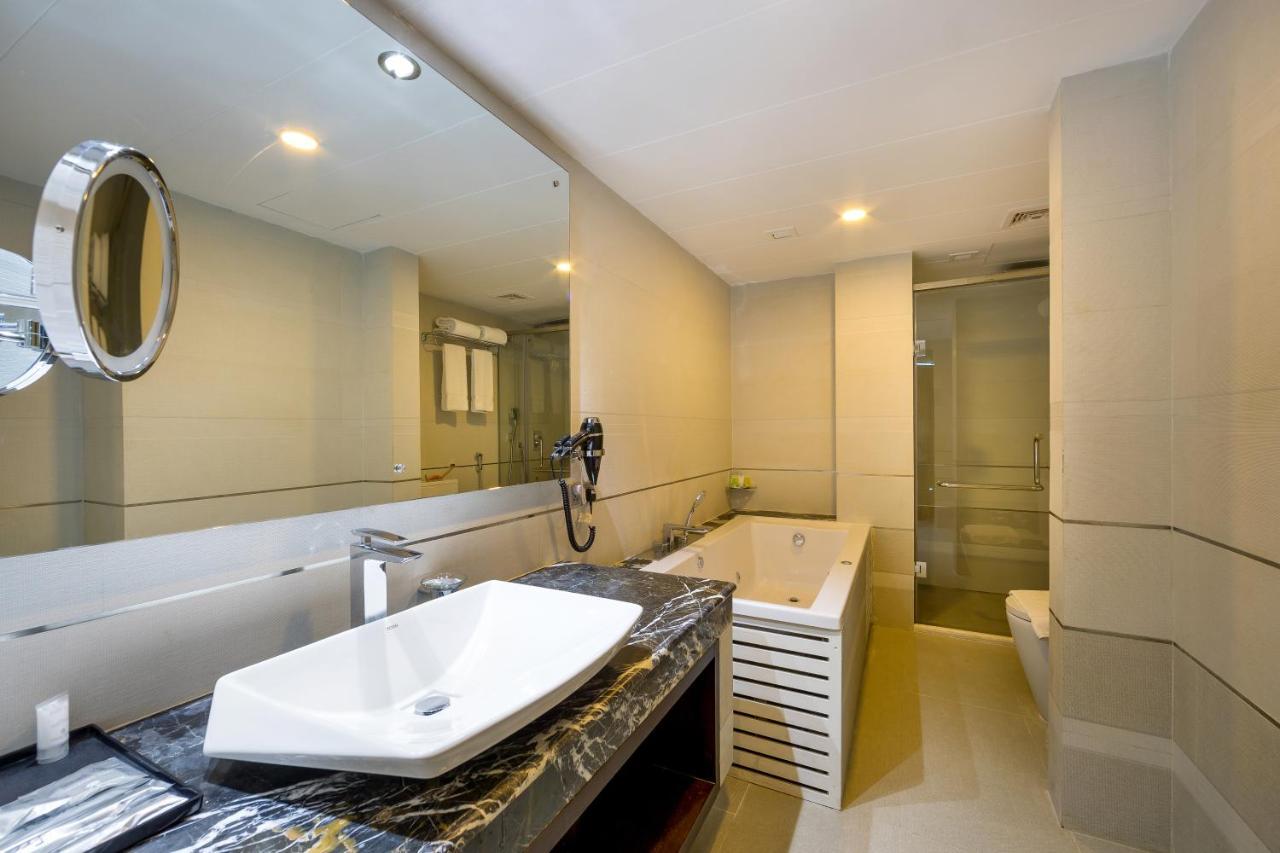 Grand Palace Hotel & Resorts Sylhet Bagian luar foto